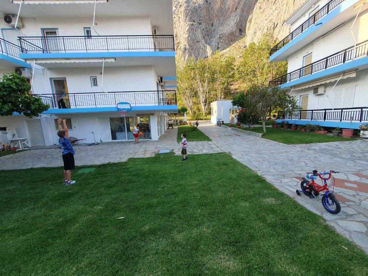 Philoxenia Apartments Kryonéri Exterior foto