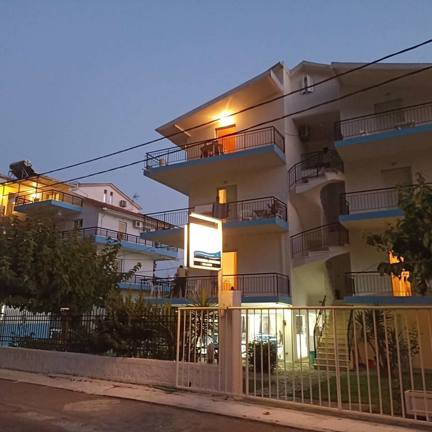 Philoxenia Apartments Kryonéri Exterior foto
