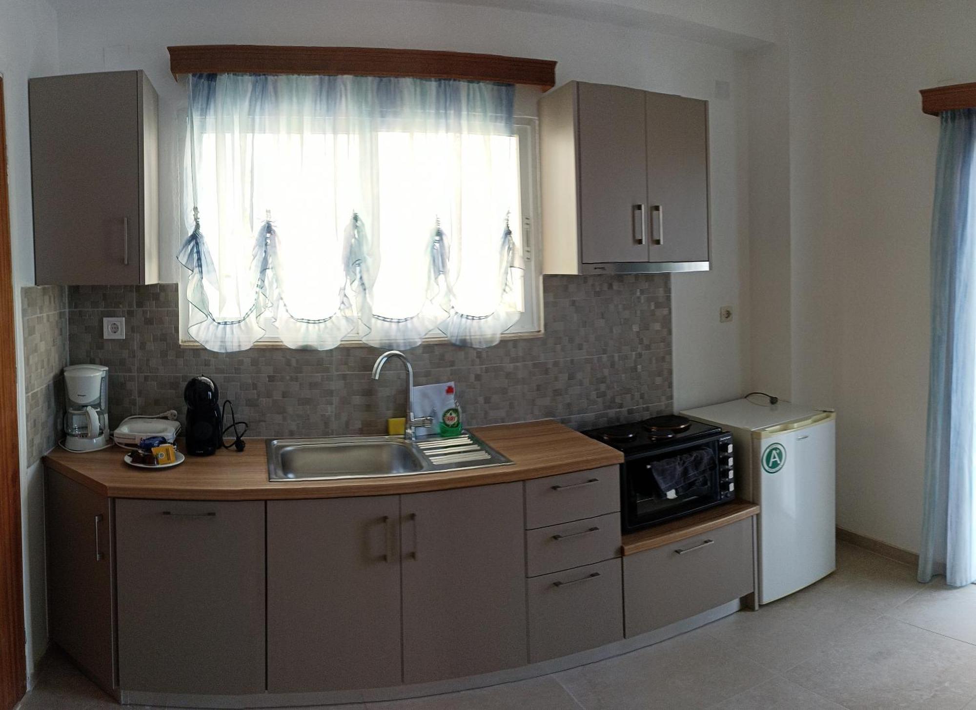 Philoxenia Apartments Kryonéri Exterior foto