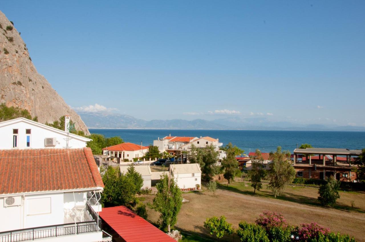 Philoxenia Apartments Kryonéri Exterior foto